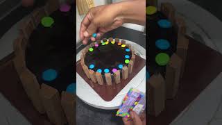 Bhar bhar ke chocolate cake design  Kitkat and gems cake design [upl. by Marys]