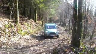 Acadiane et 2CV dans les chemins [upl. by Anead]