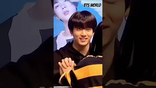 Jungkook flirt with army💜🖇🤗 jungkook shortvideo reels 💜🤗💗 [upl. by Askari]