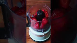 Buttercream cakedecorating cake frosting icing cakes baking chocolate strawberry [upl. by Milan]