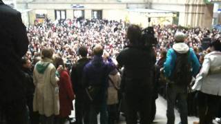 Paul Potts  Nessun Dorma at Leipzig Hauptbahnhof main station [upl. by Azaleah819]