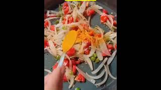 Roti k noodles🍜noodlestrending recipe food ytshorts viralvideo [upl. by Pace477]