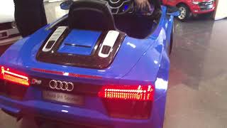 Tutorial características coche eléctrico para niños Audi R8 Spyder 12v azul [upl. by Kapoor862]