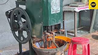 लाल मिरची कांडप मशीन । Red Mirachi Kandap Machine । hammer Red chilli pounding machine । Full Auto [upl. by Ylatan128]