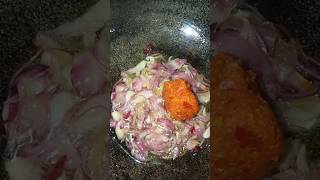 FIRST DROP OIL THEN ONION cooking shorts short youtubeshorts chikenrecipe [upl. by Aala]