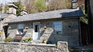 Luxury Cottage for 2 in a lovely Snowdonia village [upl. by Aicirtan]