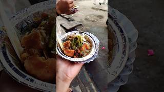 Banaras ki famous kachori🤤😋😅 streetfood varanasifoodie food foodie indianfood banaraskachori [upl. by Eanerb]