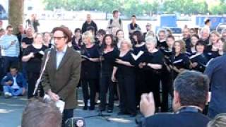 Ray Davies amp The Crouch End Festival Chorus  Waterloo Sunset [upl. by Ted]