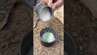 How to absorb water with rice shorts bushcraft outdoors survival viralvideo forest camping [upl. by Torrie]