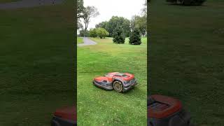 Roomba No it’s a mower at a golf course [upl. by Smalley]