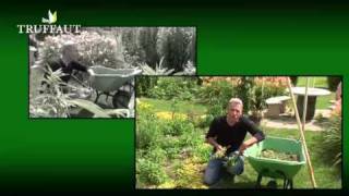 Faire son compost dans le jardin  Truffaut [upl. by Rosamond]