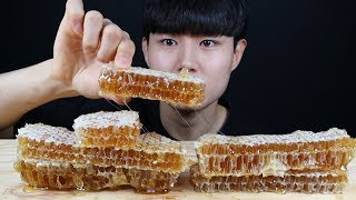 통벌집꿀 ASMR먹방 엄청달아요 Honeycomb real sound social eating mukbang [upl. by Kinata]