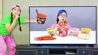 Mukbang Fire Spicy Noodle Tteokbokki 불닭볶음면 떡볶이 TV 속 편의점 음식 먹방 DONA 도나 [upl. by Seiter]