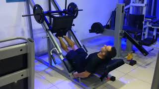 Gêmeos no Leg Press 45º  Performa Academia [upl. by Thaddus392]