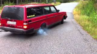 Volvo 245 gl BURNOUT [upl. by Yank]