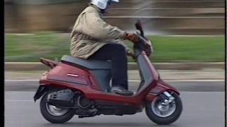 Test scooter Peugeot SV 125 à Aix en Provence [upl. by Xineohp]