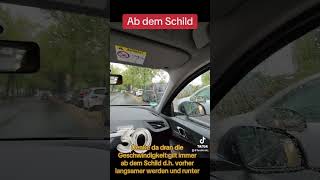 Die Geschwindigkeit gilt immer ab dem Verkehrszeichen dh vorher langsamer werden runterschalten [upl. by Aneladgam]