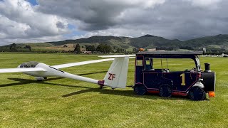 First Time Flying ASH25 with World Record Holder Terry Delore  New Zealand [upl. by Eivad752]