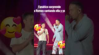 Joven chileno sorprendió a romeo santos en pleno concierto viralshort bachata 🥰🥰 tendencia [upl. by Aisenet]