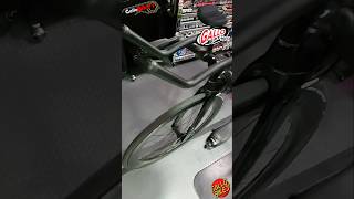 Instalación de Cinta GUEE para aerobarras de Bicicleta para Triatlón  new tape aerobar bike TT [upl. by Seuqirdor292]