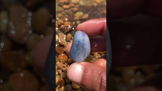 Garimpo de ouro gemsstone nature gemsandminerals shortvideo rockhounding crystalgems [upl. by Huckaby480]