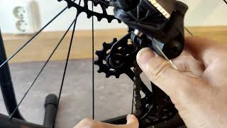 How to Lock the SRAM Derailleur 👍 [upl. by Nella]