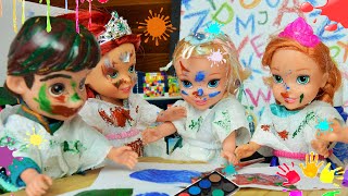 Anna and Elsa Toddlers Go to School amp Play with Colors in Art Class Elsya Annya Painting Dolls Toys [upl. by Elyrrad134]