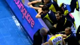 Jelyko Obradovic Bjelicayı kolundan tutup sahadan kovuyor  obradovic kick out player [upl. by Bille]