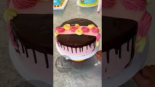 tutorial para decorar pasteles con rosetones en el centro y chocolate [upl. by Paloma420]