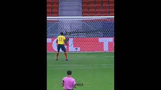 Emiliano Martinez Skills funny moments😯🤣 [upl. by Cesya]