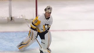 Antti Niemi gets pulled in Penguins debut [upl. by Seniag]