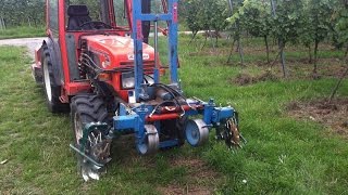 ALM Rollhacke Weinbau Unterstockbearbeitung im Weinbau Sarcleuse étoile viticulture [upl. by Dahl]