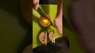 Cutting quince  coing [upl. by Latashia638]