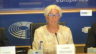 Economia Lagarde quotI tassi rimarranno bassi linflazione deve raggiungere il 2quot [upl. by Annaicul]