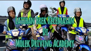 B2  Latihan Brek Kecemasan Di MOLEK DRIVING ACADEMY [upl. by Ellocin536]