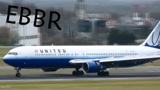 United Airlines B767300ER Awesome Landing  View  Close Up at Brussels Airport [upl. by Leahcar879]