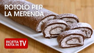 ROTOLO CIOCCOLATO E NOCCIOLE PER LA MERENDA di Benedetta Rossi  Ricetta TV Fatto in Casa per Voi [upl. by Ahsotan961]