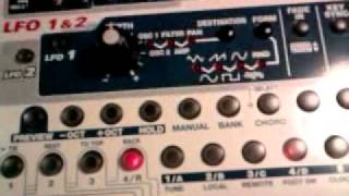 ROLAND SH32 TUTORIAL PART 1 HOW TO MAKE A SEQUENCE [upl. by Atilrak737]