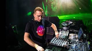 Paul van Dyk WMC Miami Florida Global DJ Broadcast 09 03 2004 [upl. by Eeleimaj]