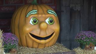 Gourdon the Talking Pumpkin at Holiday Worlds Happy Halloween Weekends [upl. by Netloc789]