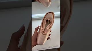 POINTE SHOES FROM 1950 ballerinavintage19501960dancerpointeshoesoldschoolthriftingballet [upl. by Eittod]