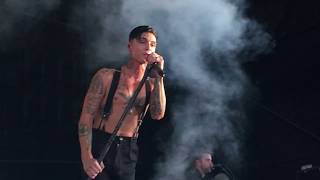 Andy Black Homecoming King  71417  Warped Tour  KeyBank Pavilion  Burgettstown PA [upl. by Ettevy761]