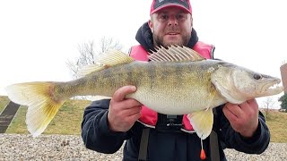 Kanawha River WV  Walleye Fishing  December 17 2021 [upl. by Ahsha978]