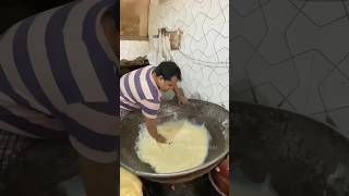 Sheermal  Traditional Bakarkhani Roti for ₹20  Jama Masjid  Indian street food [upl. by Lorie]