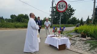 Biały Krzyż w Proszowicach Poświęcenie odnowionej kapliczki [upl. by Nadda651]