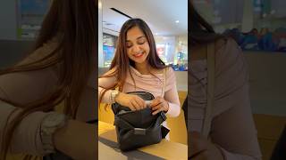 Pehli Anniversary mai Mila ye Gift 🎁😍 shorts trendingshorts minivlog viral meghachaube [upl. by Madid139]