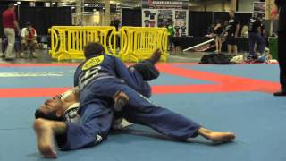 Submission 139 Ross Keeping Gracie Humaita vs Whom Drysdale [upl. by Ensign]