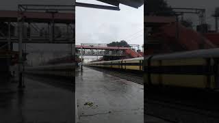 जहानाबाद रेलवे स्टेशन Jehanabad railway station [upl. by Yunick]