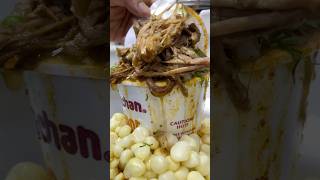 Una Buena MARUCHAN con BIRRIA le quita el frío y la resaca a cualquiera mexicanstreetfood marucha [upl. by Evans]