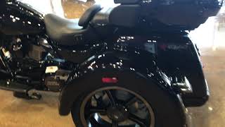 New CVO Tri Glide at Shoreline HarleyDavidson [upl. by Shlomo]